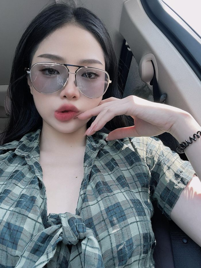 Hot girl 10x vạn người mê sở hữu số đo thân hình khủng - Hình 3