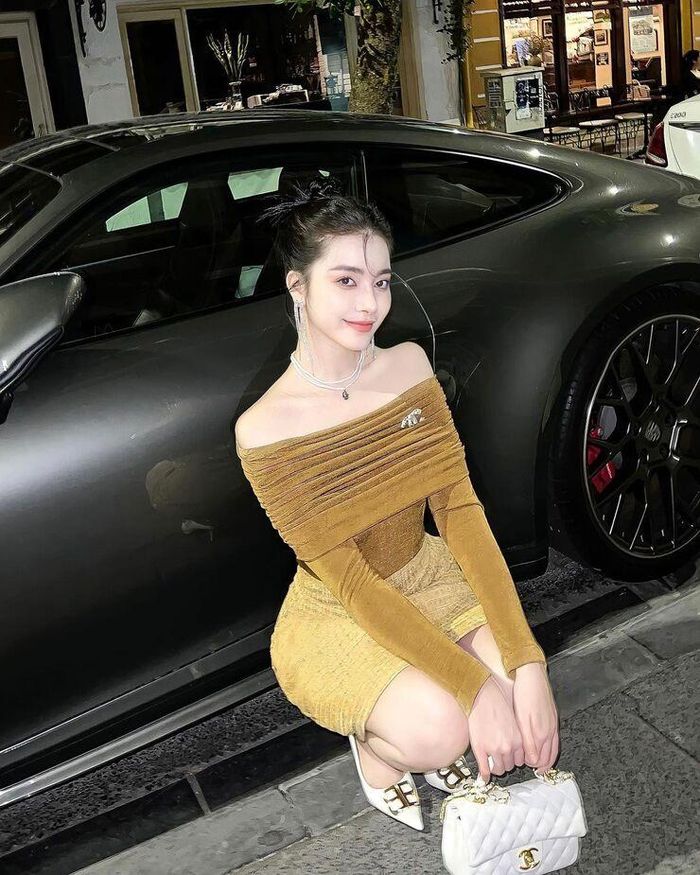Hot girl áo dài Meily Mia đổi gu, quyến rũ không lối thoát - Hình 3
