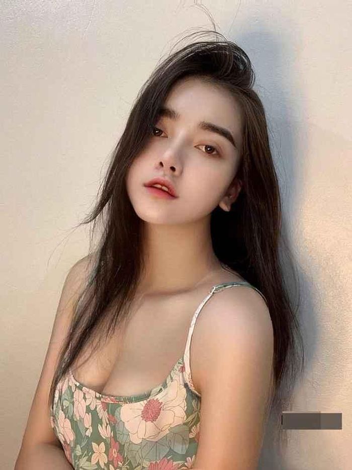 Hot girl áo dài Meily Mia đổi gu, quyến rũ không lối thoát - Hình 12