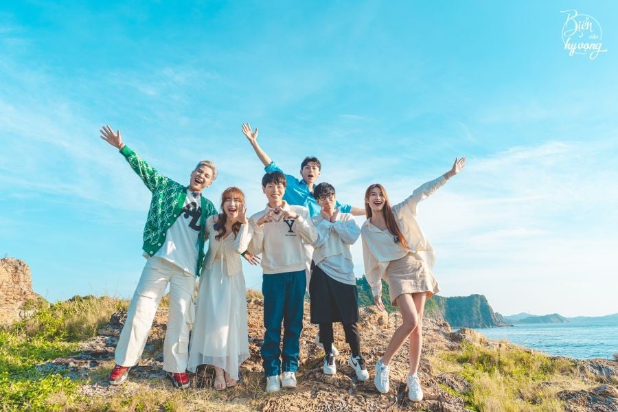 Isaac liên tục thả thính Hòa Minzy, cười ngại ngùng khi được đẩy thuyền với nữ ca sĩ - Hình 6