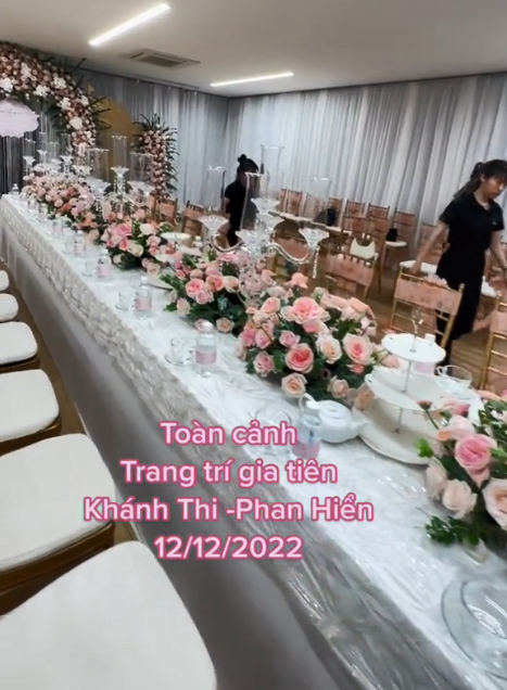 Lễ gia tiên Khánh Thi - Phan Hiển: Nở rộ 15 nghìn hoa hồng nhập khẩu - Hình 5