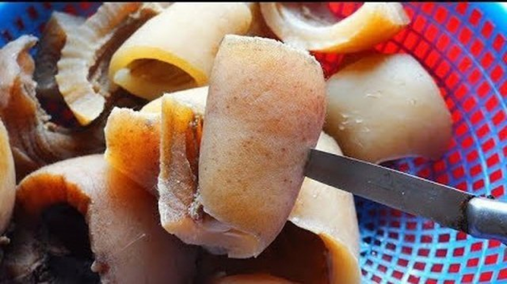 Món ăn siêu thối ít người dám thử của đồng bào Tây Bắc - Hình 1