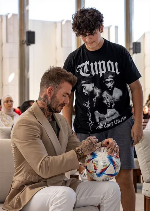 David Beckham xuất hiện bảnh bao tại buổi chiếu phim, khoe hình xăm kín người - Hình 3
