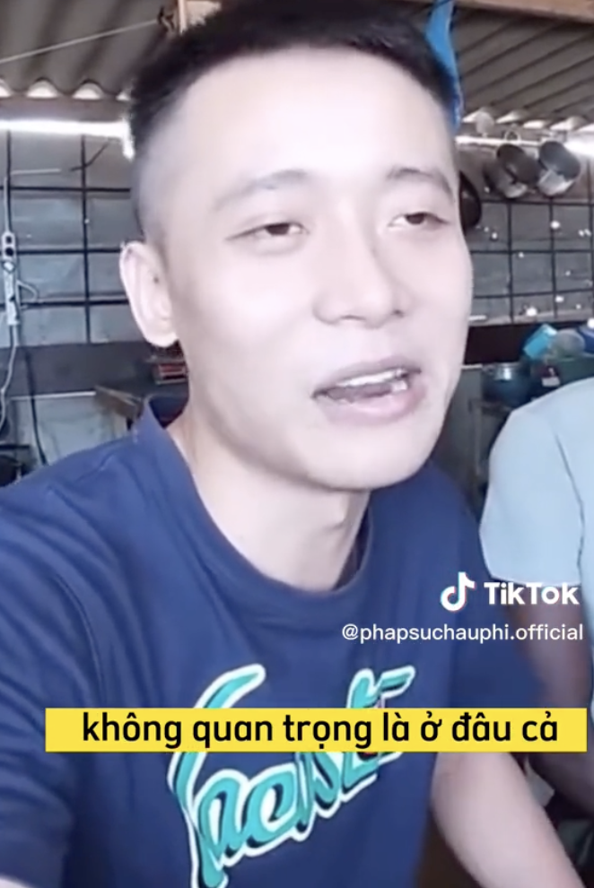 Quang Linh Vlog tâm sự lấy vợ xong có thể sẽ cùng nhau sang châu Phi, Thùy Tiên có động thái gây sốc - Hình 2