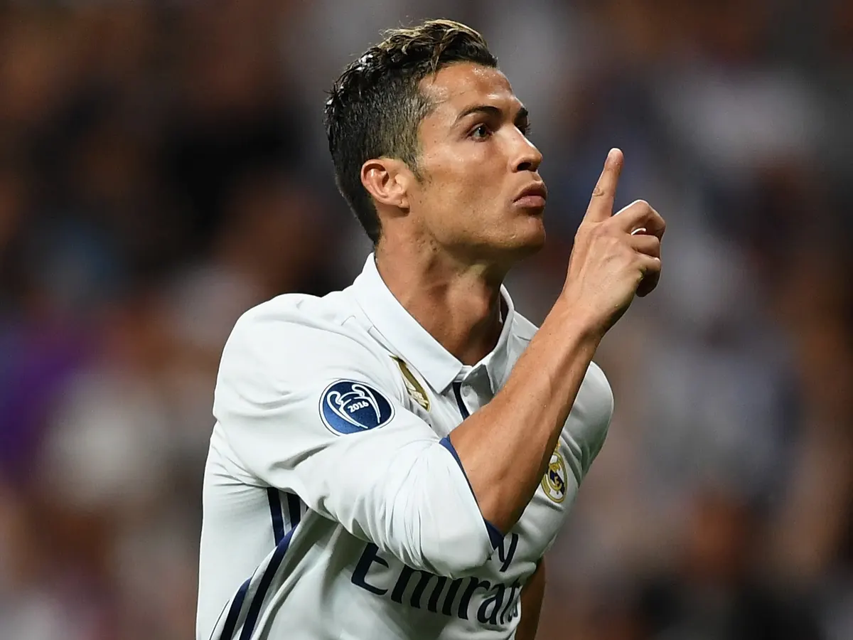 Ronaldo yêu lại từ đầu với Real Madrid hậu xé hợp đồng, thất nghiệp vẫn làm 1 việc gây choáng - Hình 6