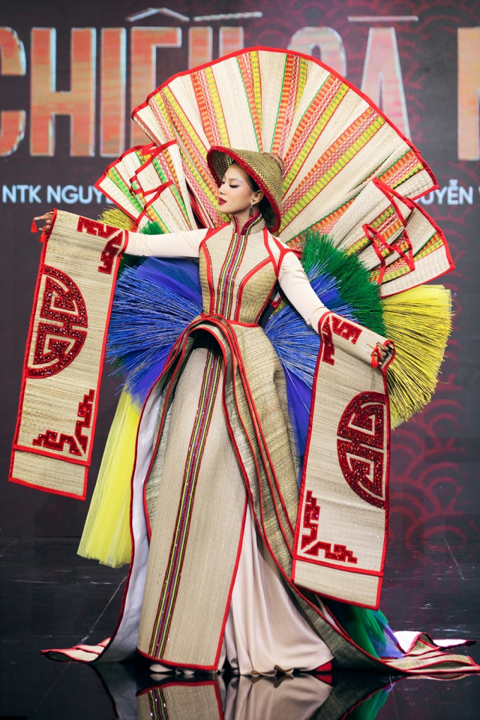 Ngọc Châu khiến fan lo sốt vó, loạt đối thủ nặng đô tại Miss Universe lộ diện, 'tung đòn' cực gắt - Hình 14