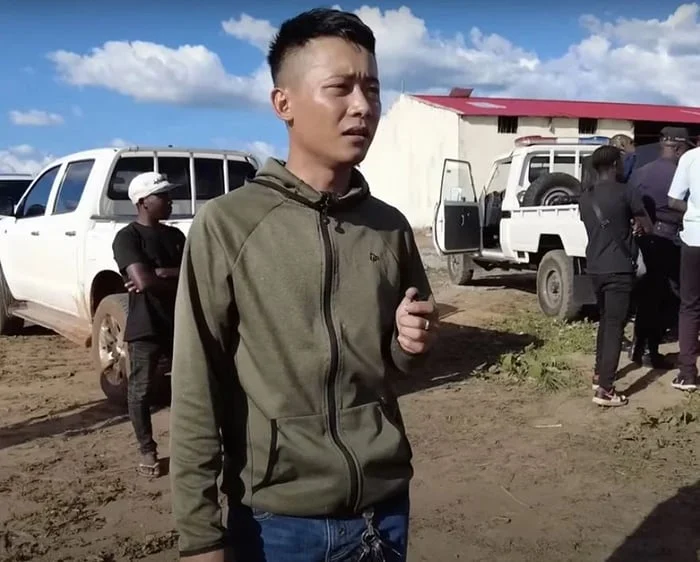 Quang Linh Vlog thông báo toang, liên tục gặp tin dữ vẫn vui vẻ làm 1 việc cho Thùy Tiên? - Hình 6