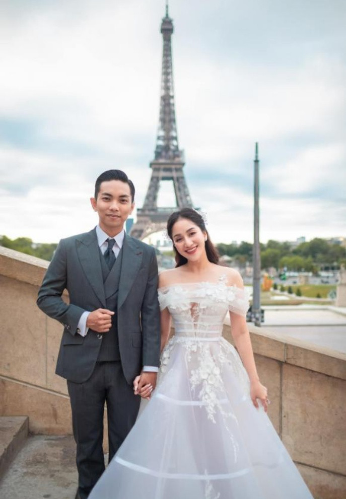 Tiết Cương hạnh phúc bên vợ trẻ, Phanh Lee xinh đẹp đón tuổi 32 - Hình 10