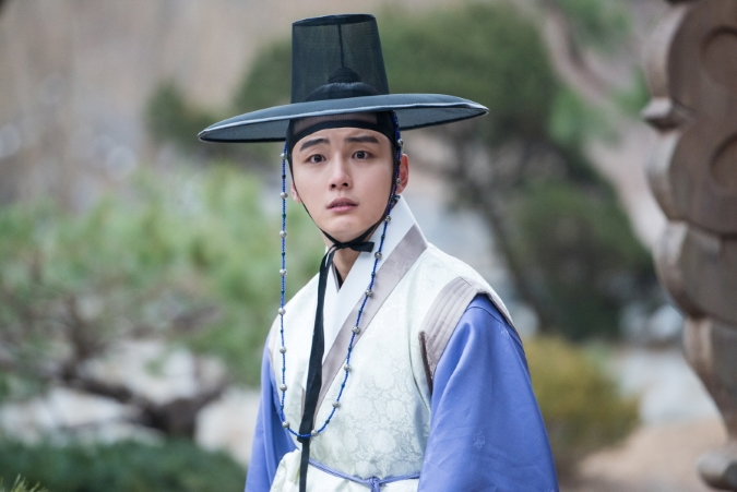 Yoon Shi Yoon Vua Bánh Mì: Từ trai si tình đến ngôi sao đình đám, tuổi 36 vất vả tìm lại hào quang - Hình 8