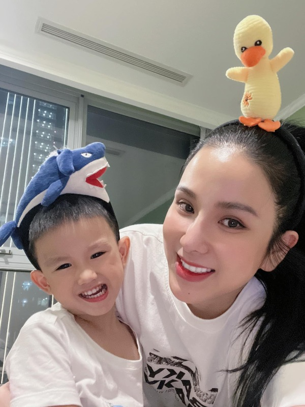 Diệp Lâm Anh đau lòng gặp lại con trai sau phiên tòa, ẩn ý chồng cũ bỏ bê không chăm con? - Hình 5