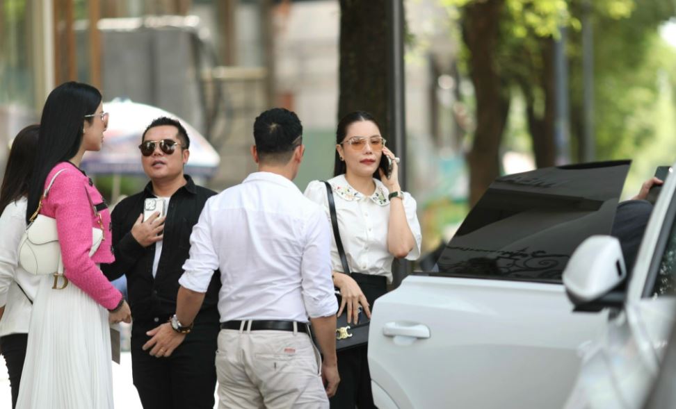 Diệp Lâm Anh và chồng cũ lộ diện ở tòa: Tránh mặt nhau, chàng thiếu gia hoàn toàn tỉnh táo - Hình 2