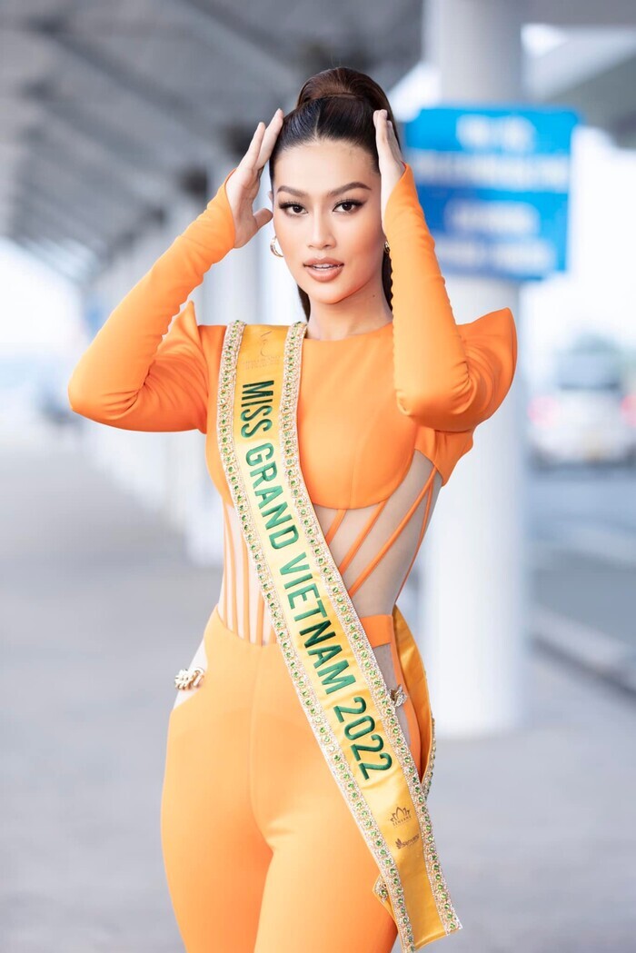 Đoàn Thiên Ân bất ngờ thông báo muốn bỏ nghề vì lý do cực sốc, Netizen Thái Lan choáng váng - Hình 1