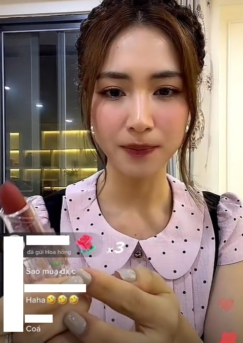 Hòa Minzy lén lút làm 1 việc trên livestream, gia tài khủng sau thời gian bán hàng online? - Hình 9