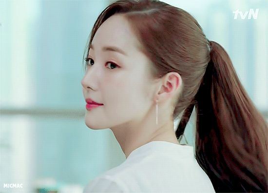 Nhan sắc hô biến diệu kỳ của Park Min Young: Đổi đời nhờ dao kéo nhưng bỗng biến chứng, chỉ 2 tháng sau lấy lại phong độ - Hình 9