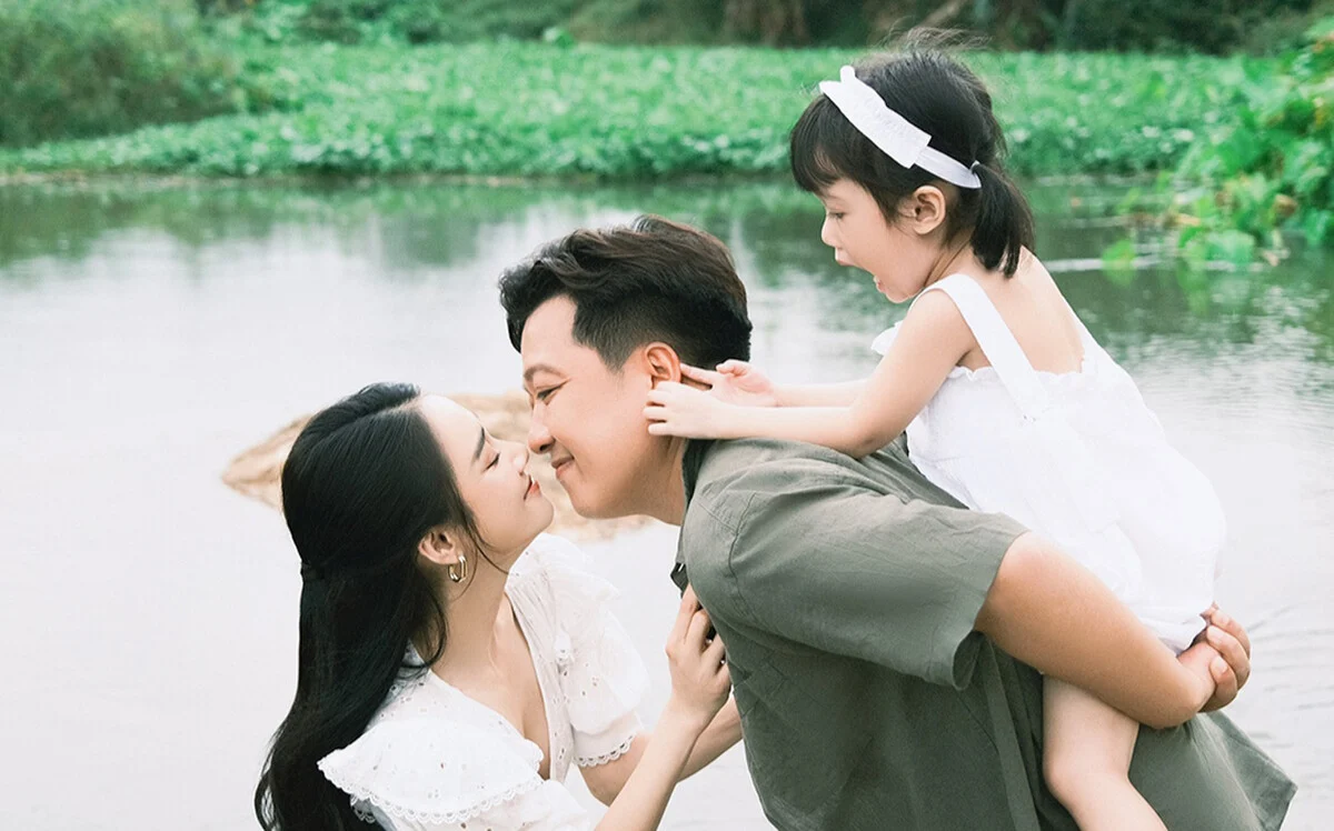 Trường Giang lục đục cãi nhau với Nhã Phương vì bị lộ 1 điều, nói thẳng khi bị so sánh? - Hình 4