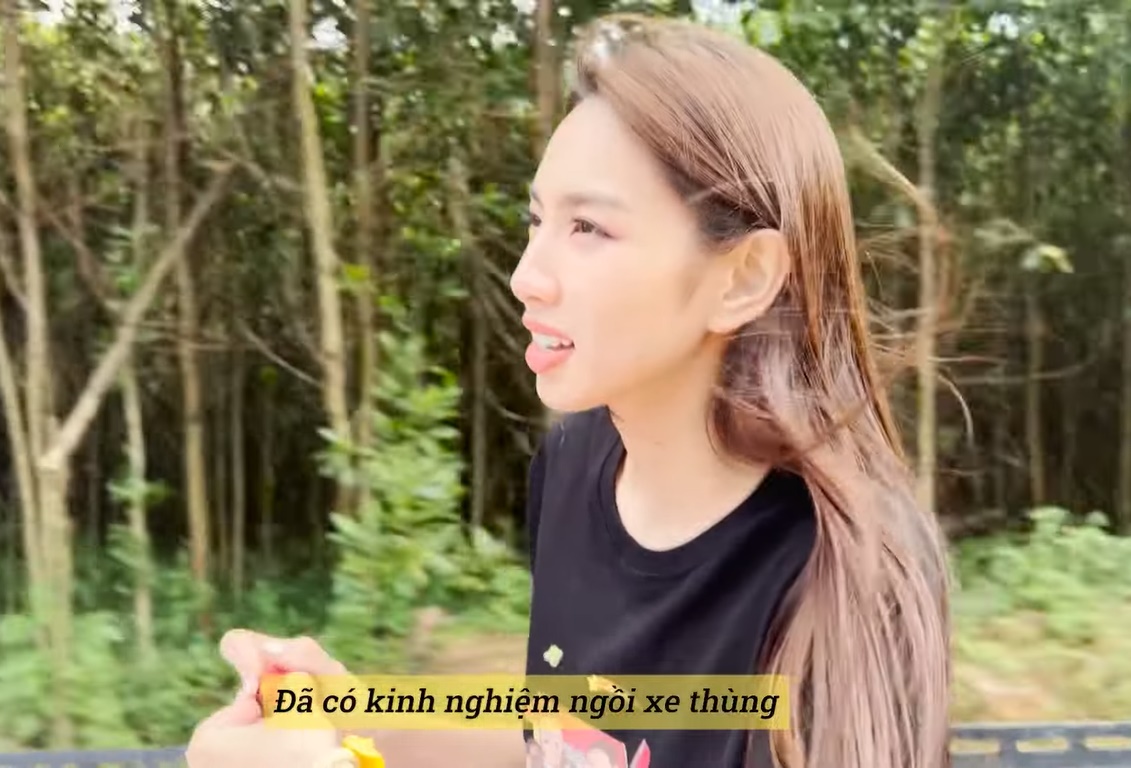 Quang Linh Vlog được Thùy Tiên nhắc nhớ về kỷ niệm ở Angola, ráo riết hối về VN sớm? - Hình 3