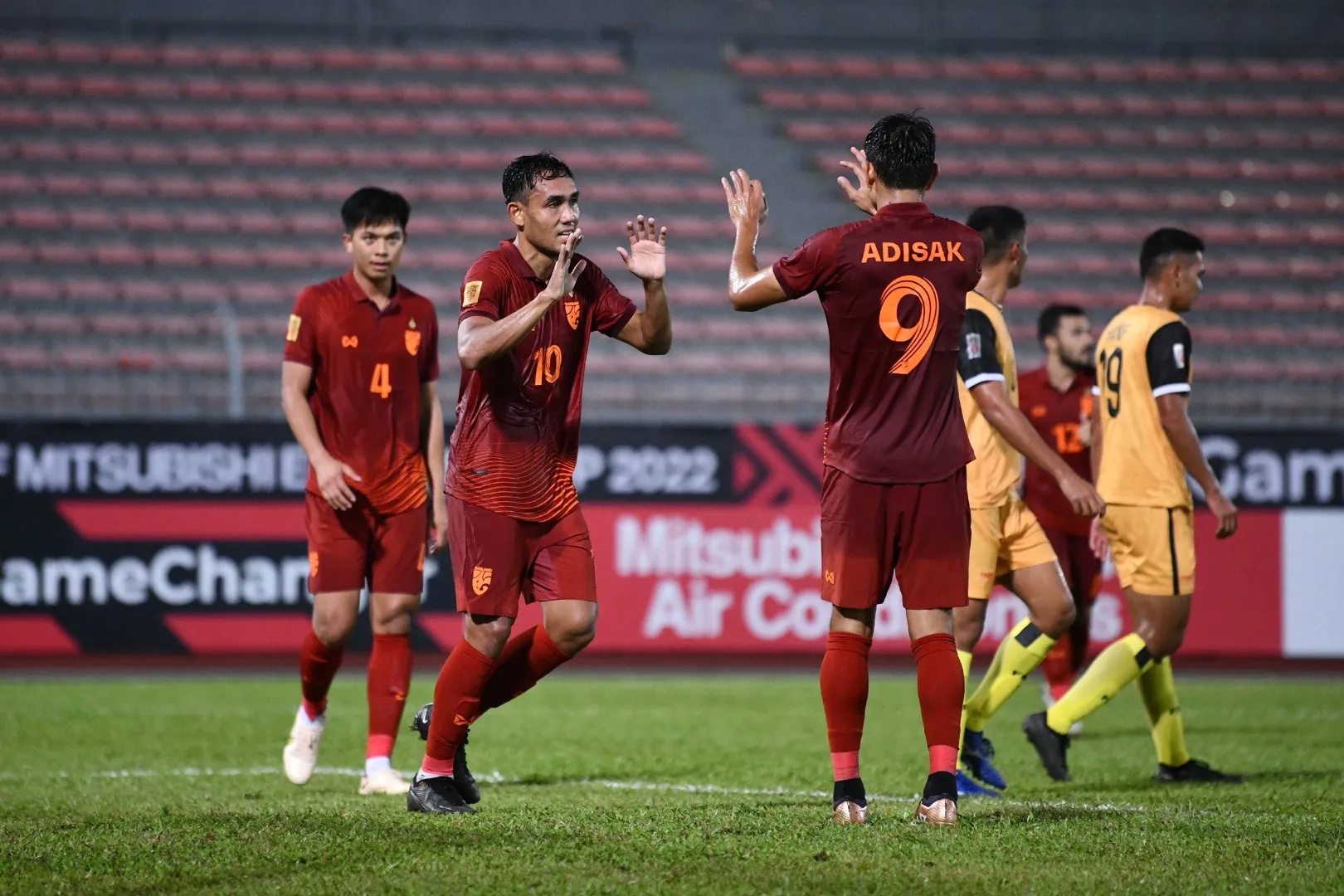 Thái Lan đề nghị mua bản quyền 8 trận AFF Cup 2022 nhưng bị từ chối - Bóng  đá Việt Nam - Việt Giải Trí
