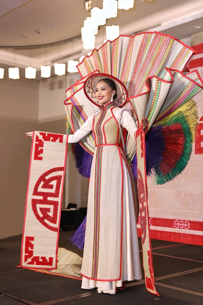 Miss Universe 2022 đại chiến: Hàn Quốc lại Hanbok, Paraguay hóa bướm khiến Ngọc Châu bít cửa? - Hình 13