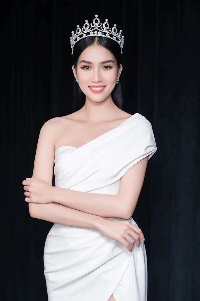 Ngọc Châu muối mặt vì đi trễ, bị BTC sự kiện chặn ở cửa, Phương Anh bật khóc nức nở ngày về nước - Hình 14