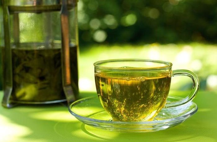 Uống một cốc nước trà vào đúng khung giờ vàng này, giúp eo thon dáng đẹp, da dẻ căng mịn từng ngày - Hình 2