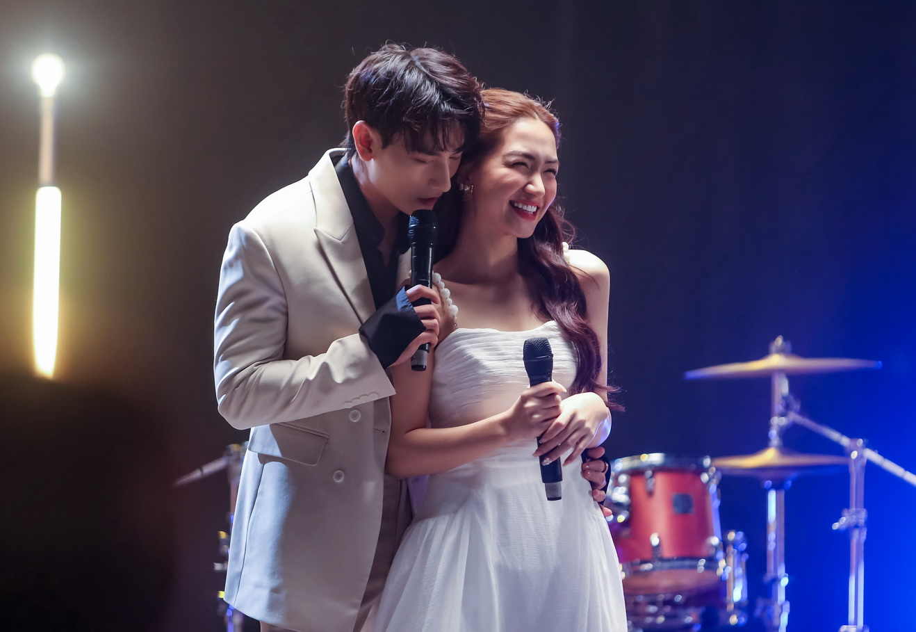 Hòa Minzy vừa lộ chuyện yêu đương với tình trẻ liền phải báo tin buồn dịp cuối năm? - Hình 8