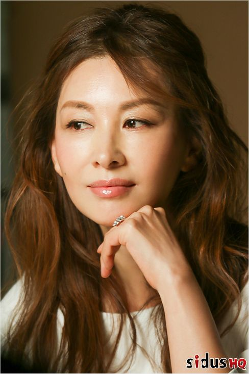 Lee Mi Sook: Dùng tiền lấp liếm chuyện ngoại tình và bê bối chấn động khiến cả Kbiz khiếp sợ - Hình 3