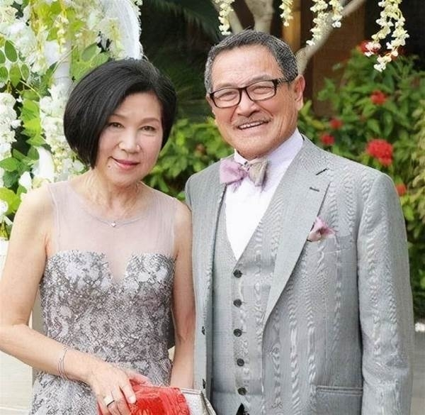 Lưu Đan - Hồng Thất Công TVB: Ồn ào đá đểu Dương Mịch, tẩy trắng khi Lưu Khải Uy ngoại tình? - Hình 5