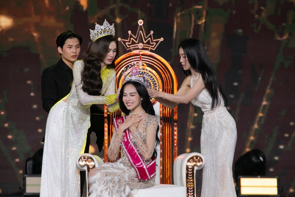 HH Bảo Ngọc bức xúc vì muốn đội vương miện phải xin phép khán giả, Tân HHVN mất suất thi Miss World? - Hình 6