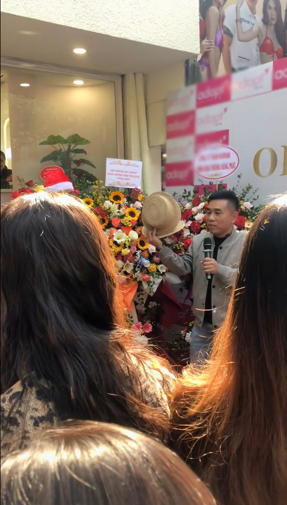 Tiến Nguyễn Vlog về VN làm thuyền trưởng kết nối Quang Linh - Thùy Tiên, phản ứng đôi trẻ gây sốt? - Hình 3
