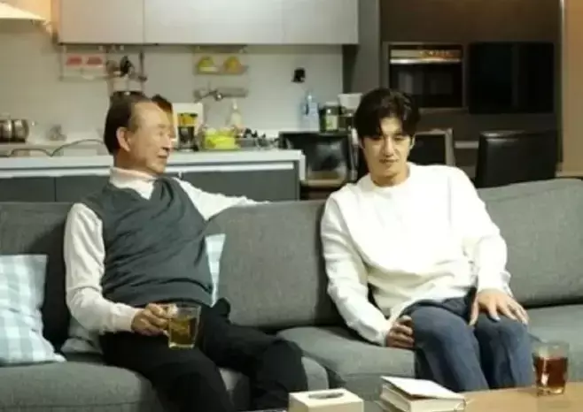 Son Ho Young: Huyền thoại Hàn Quốc bỏ nhà ra đi vì cãi bố, chật vật sau khi bạn gái qua đời - Hình 3