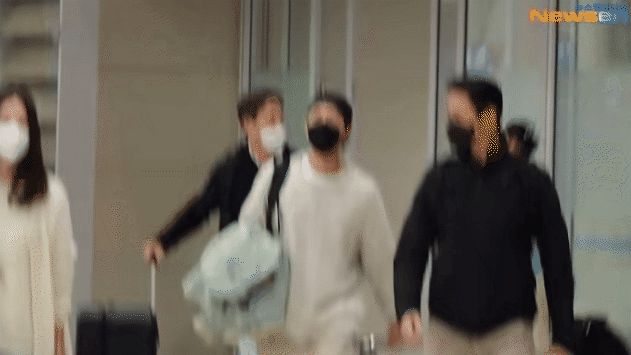 Song Joong Ki bị lộ thêm loạt bí mật về bạn gái diễn viên người Anh: Tin mang thai được làm rõ - Hình 1