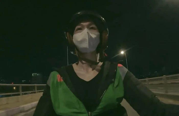Quang Linh Vlog được Thùy Tiên rủ về VN đi đu đêm, công bố dự án khủng gây bão MXH? - Hình 4