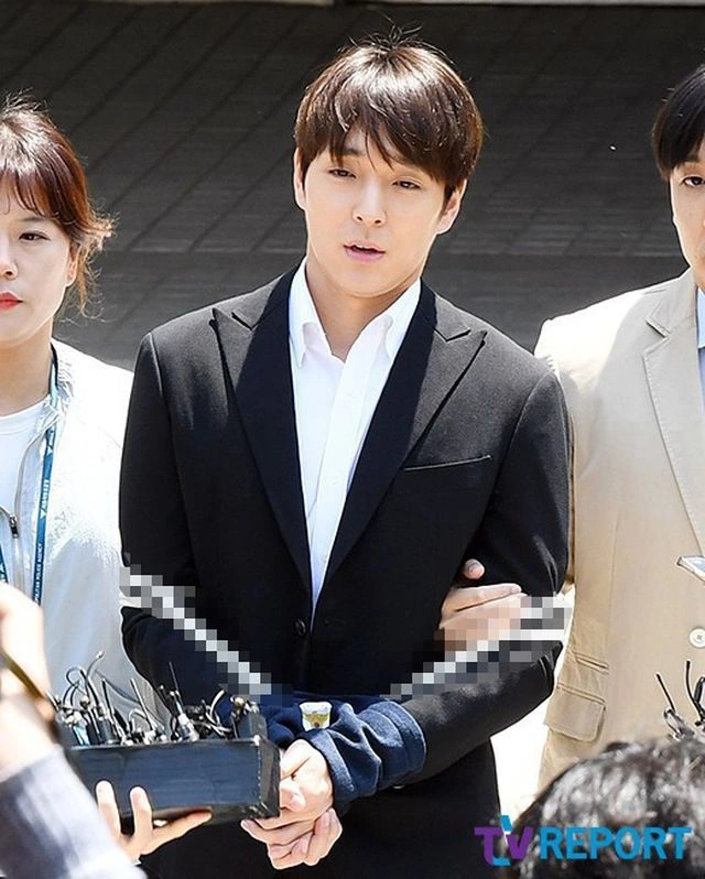Choi Jong Hoon: Sụp đổ vì bê bối nhóm chat, sống chật vật, khổ sở sau khi mãn hạn tù - Hình 8
