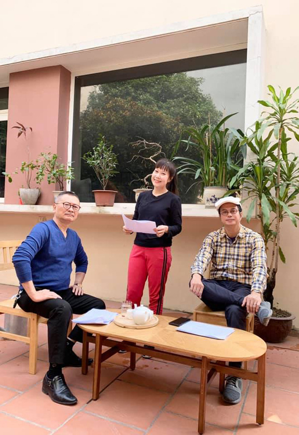 DV Hương Tươi: Nổi danh với 'Gặp nhau cuối tuần', lấy chồng kém tuổi, thà bỏ nghề chứ không bỏ con - Hình 3