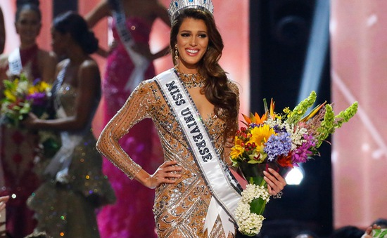 Hoa hậu Hoàn Vũ 2016 nói rõ chuyện chấm thi Ngọc Châu, mỹ nhân Paraguay từ bỏ Miss Charm để thi MU - Hình 1