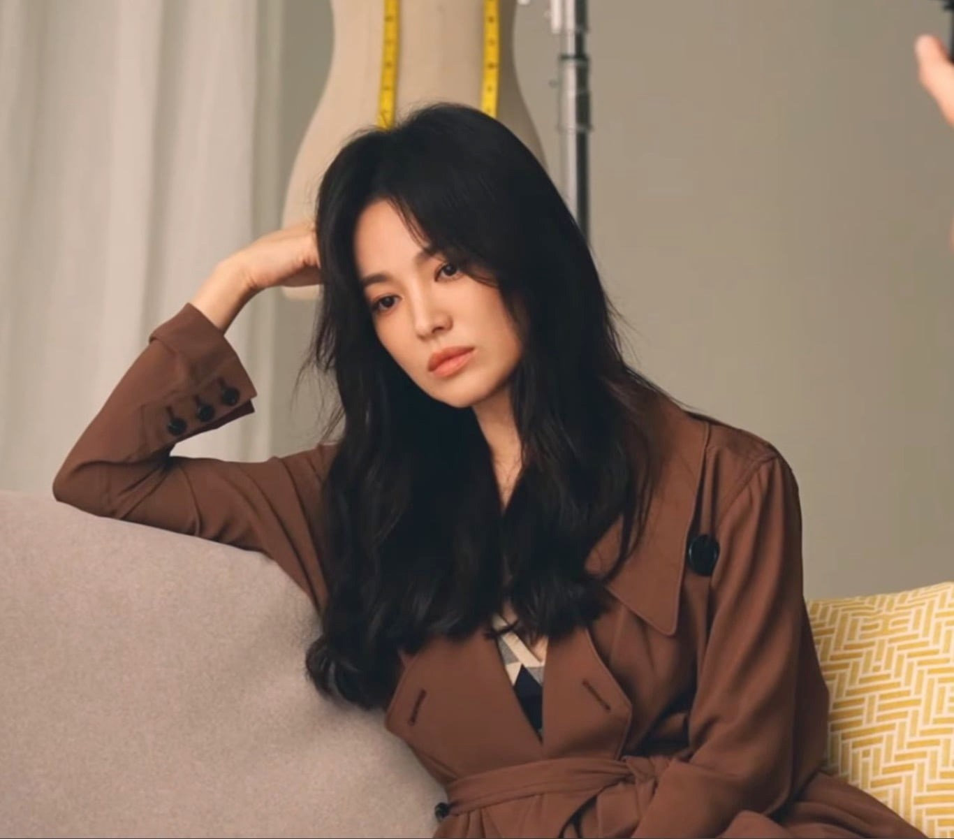Song Joong Ki có tình mới, Song Hye Kyo lần đầu nói đến chồng cũ: Không xứng đáng - Hình 4