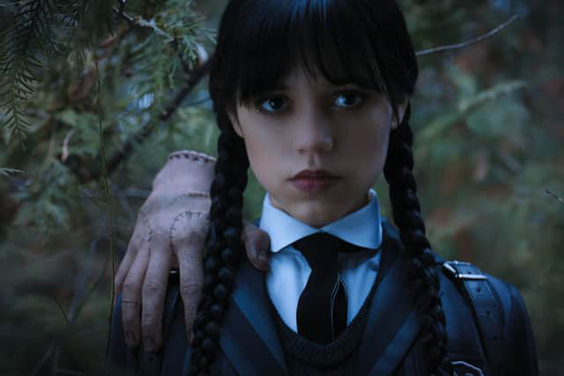 Jenna Ortega - Chị Tư Wednesday dậy thì thành công, tranh cãi âm ỉ vì một nhân vật trong phim? - Hình 4