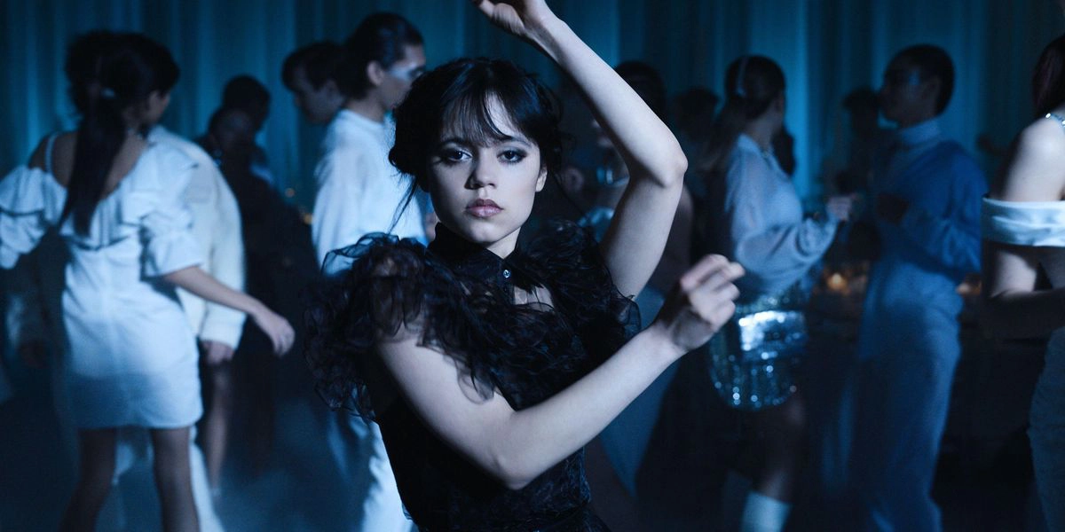 Jenna Ortega - Chị Tư Wednesday dậy thì thành công, tranh cãi âm ỉ vì một nhân vật trong phim? - Hình 6