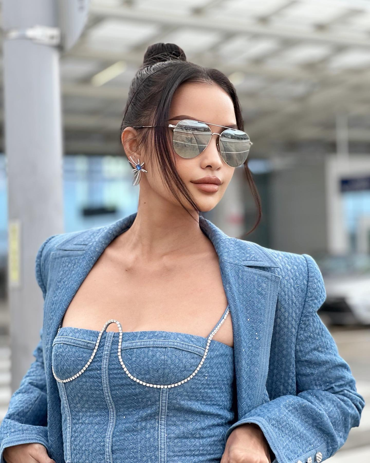 Ngọc Châu cực keo với outfit thứ 2 tại Mỹ, fan Thái cay cú liền tố đạo nhái? - Hình 10