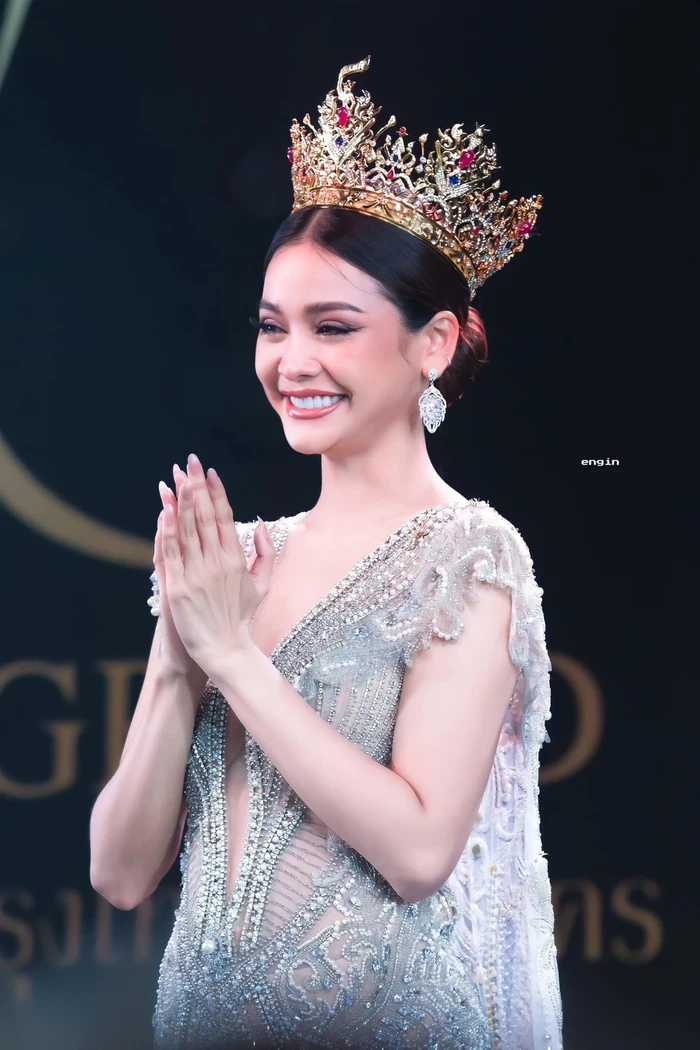 Engfa Waraha gây tranh cãi khi lọt đề cử 100 gương mặt đẹp nhất thế giới, netizen la ó ngán ngẩm? - Hình 4