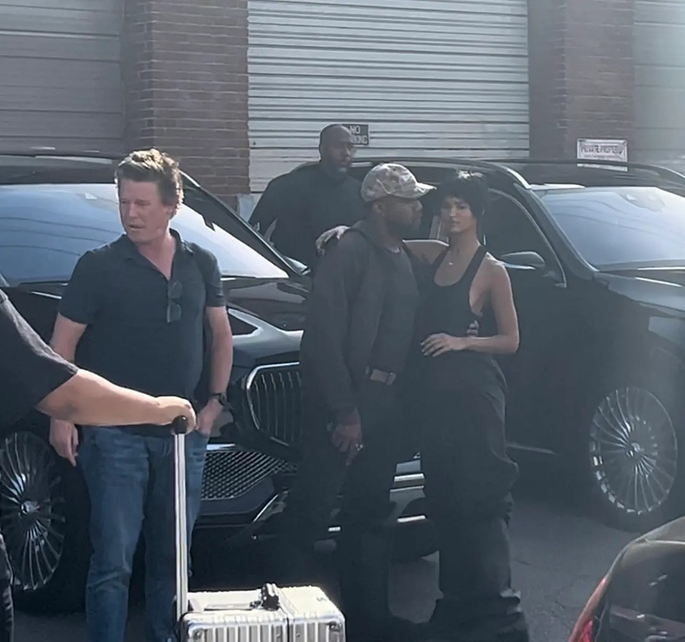 Kanye West và Juliana Nalu chia tay chóng vánh sau 2 tháng hẹn hò, xóa hết tất cả ảnh mặn nồng - Hình 3