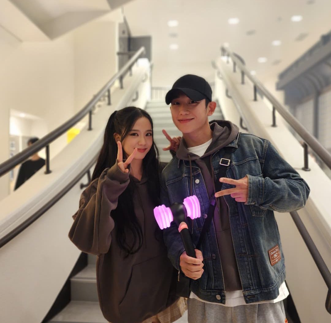 Tình mới của Jung Hae In bị chê bai vì kém sắc hơn Jisoo (BLACKPINK) - Hình 7