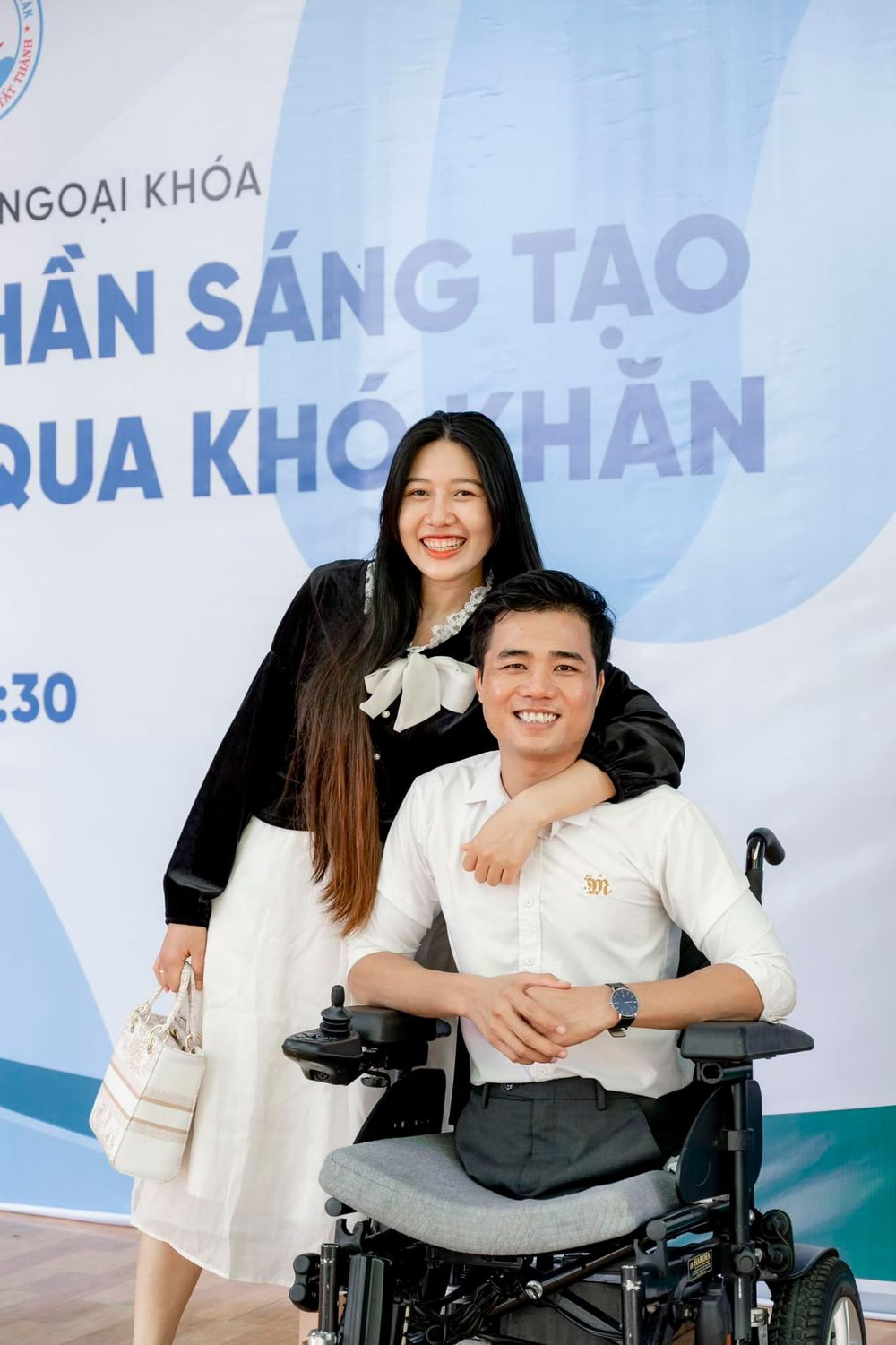 Tô Đình Khánh cùng vợ bầu khoe loạt quà mới của nhóc tì, hé lộ giới tính con đầu lòng - Hình 16
