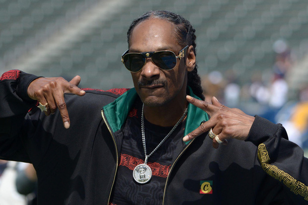 Snoop Dogg - Rapper đình đám từng hợp tác với Sơn Tùng bị tố ép nữ vũ công quan hệ bằng miệng - Hình 2