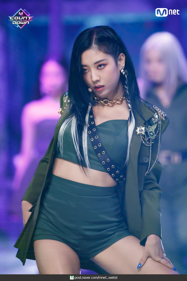 Lisa (BLACKPINK) là nữ thần tượng nhảy đỉnh nhất Kpop, Momo (TWICE) và Yeji bị idol vô danh đè bẹp - Hình 6