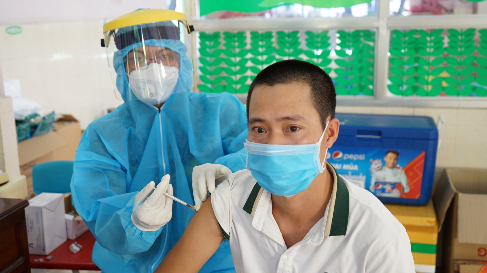 chieu 142 ca nuoc da tiem 186 trieu lieu vaccine kham hau covid 19 co duoc huong bhyt khong c10 6313800