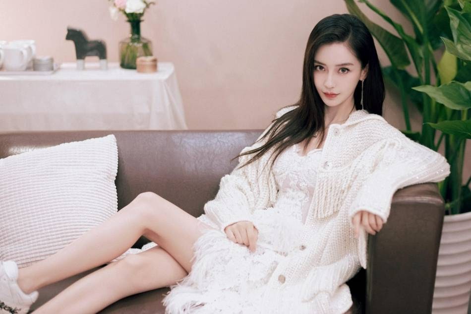 Địch Lệ Nhiệt Ba, Cúc Tịnh Y và dàn mỹ nhân bị chê diễn dở tệ, yêu cầu giải nghệ ngay - Hình 1