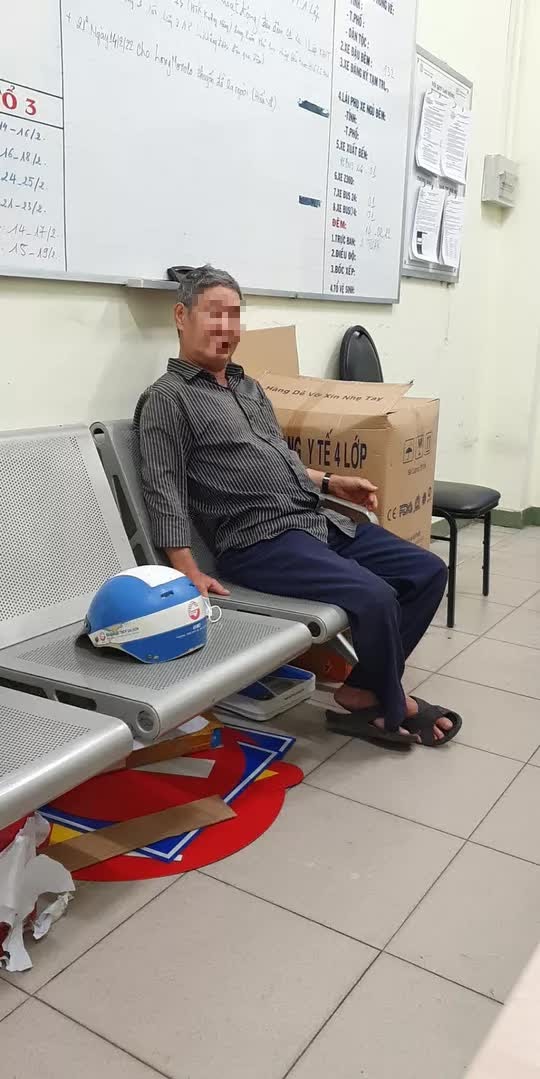 Lời khai bất ngờ của chú xe ôm chở nam sinh viên qua đời bí ẩn: Học 1 trường nhưng lại đến 1 trường khác - Hình 8