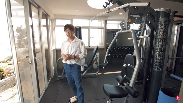 Ngô Kiến Huy khoe cận cảnh penthouse 22 tỷ, đập thông 3 tầng, có cả hồ cá to, phòng gym - Hình 3