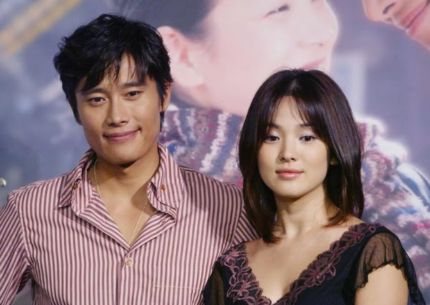 Song Hye Kyo xuống tóc, xuất hiện ma mị sau thông tin Hyun Bin lên xe hoa với Son Ye Jin - Hình 1